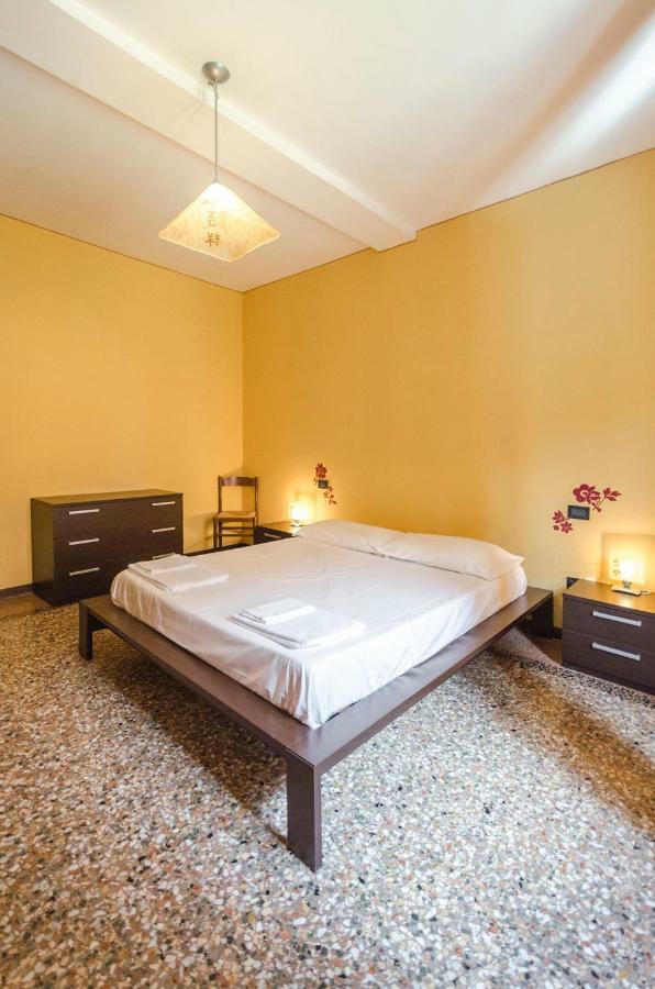 Leprosetti Apartment Bologna Eksteriør billede
